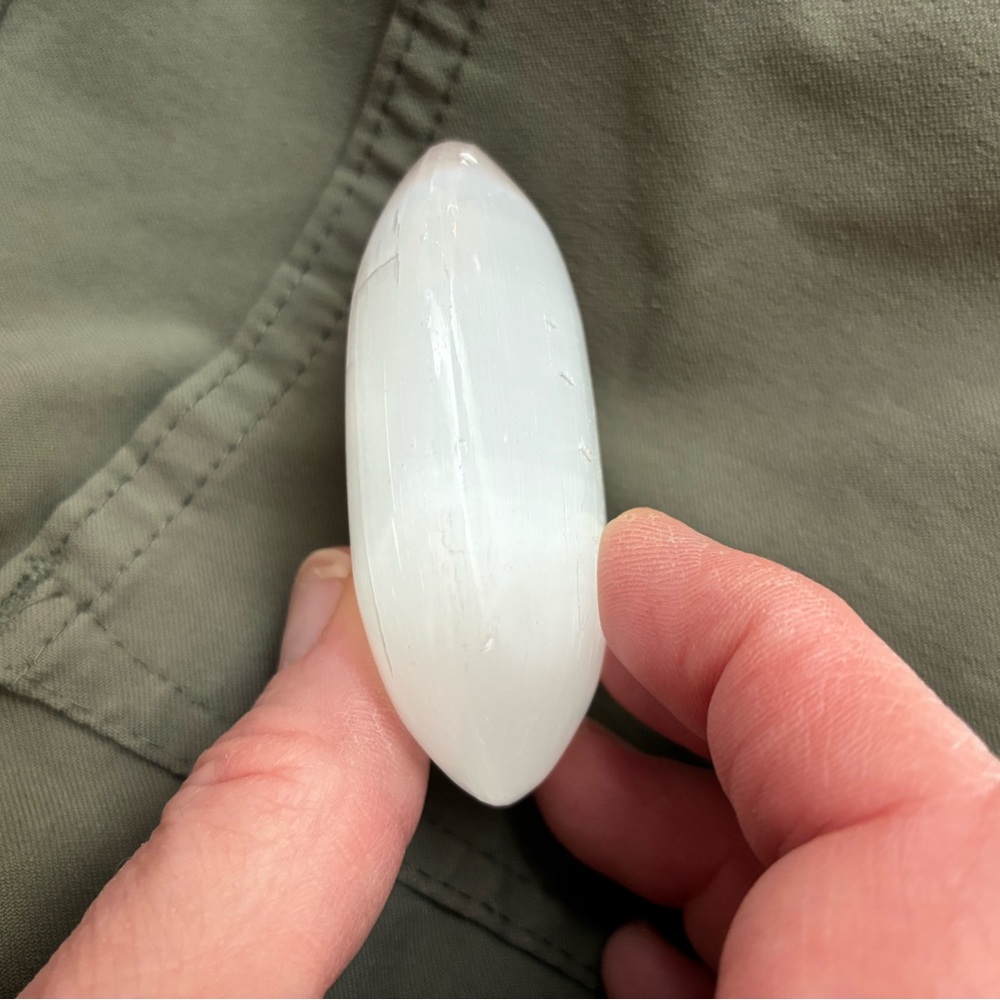 Smooth White Crystal Selenite Palm Stone - Picture 4 of 5